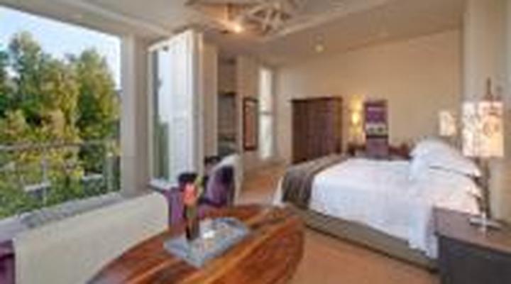 Mosselberg On Grotto Beach