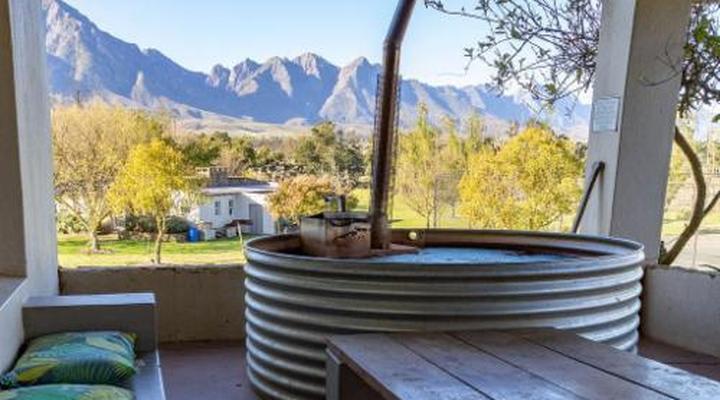 Oewerzicht Tented River Lodge & Farm Cottages