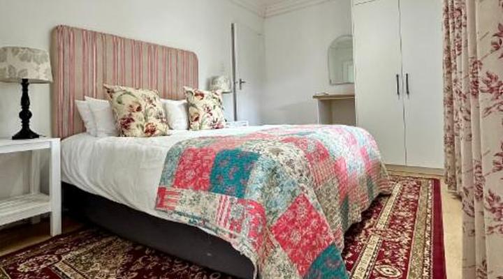 Oewerzicht Tented River Lodge & Farm Cottages