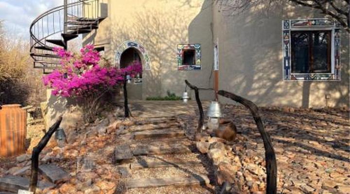 KweKwe Private Game Lodge