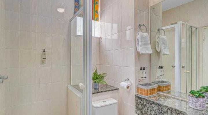 Illovo Luxury 1-Bed Apartment