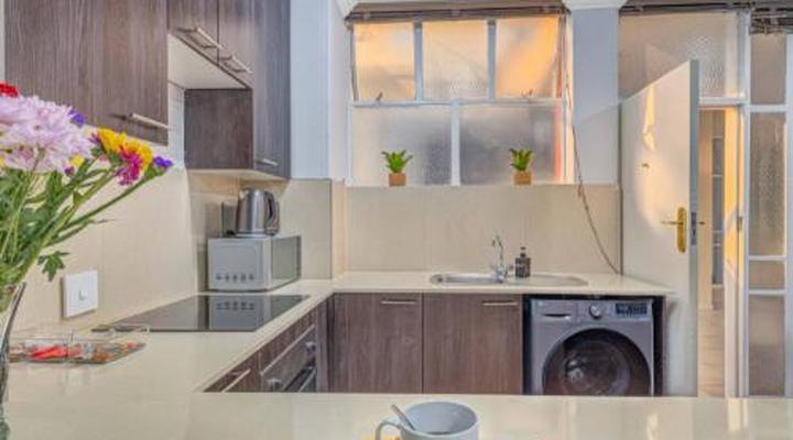 Illovo Luxury 1-Bed Apartment