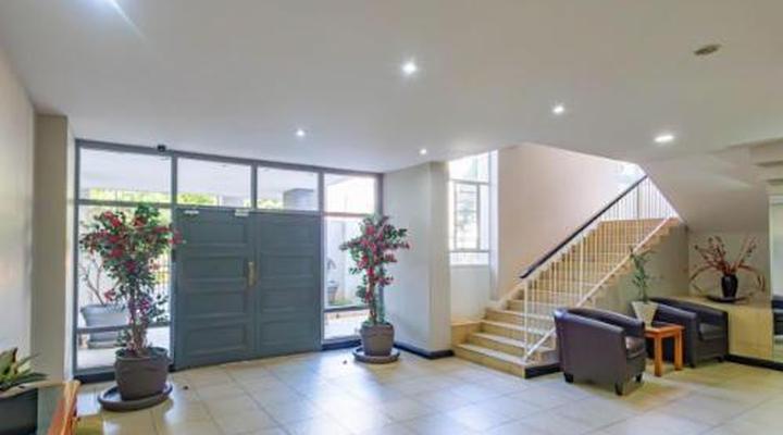 Illovo Luxury 1-Bed Apartment