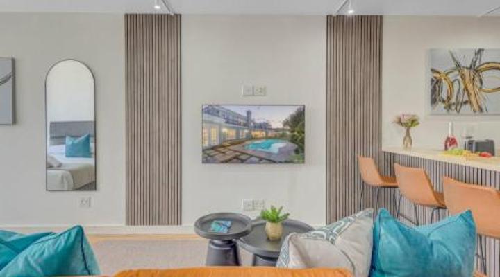 Illovo Luxury 1-Bed Apartment