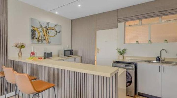 Illovo Luxury 1-Bed Apartment