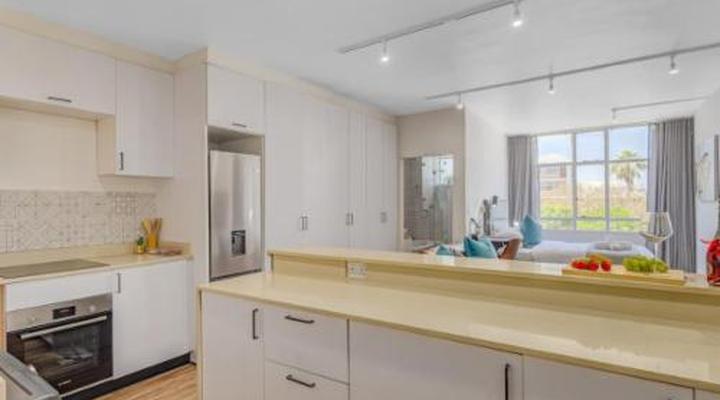 Illovo Luxury 1-Bed Apartment