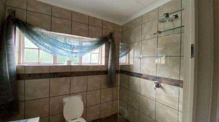 Crayfish Creek Guest House