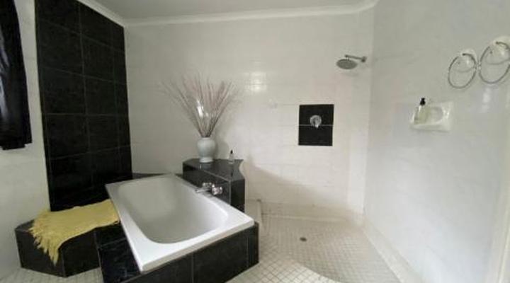 Crayfish Creek Guest House