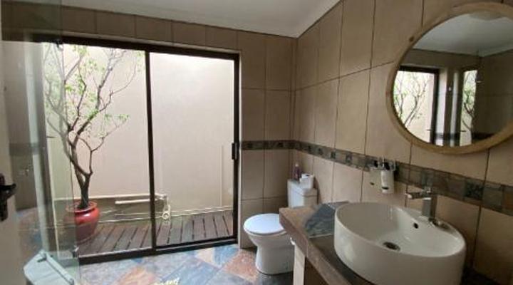 Crayfish Creek Guest House