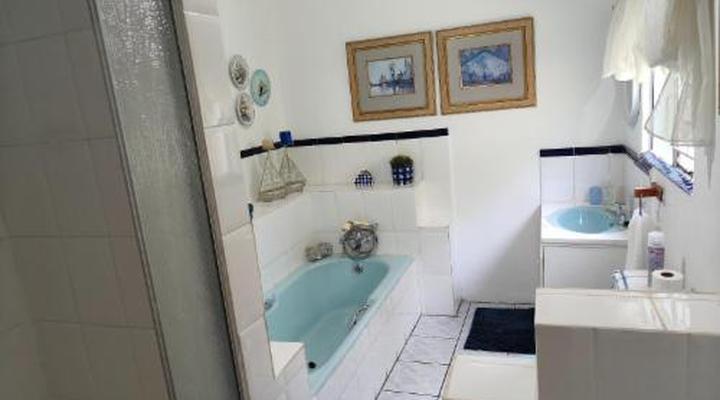 Garden of Eden Cottages & Guest House