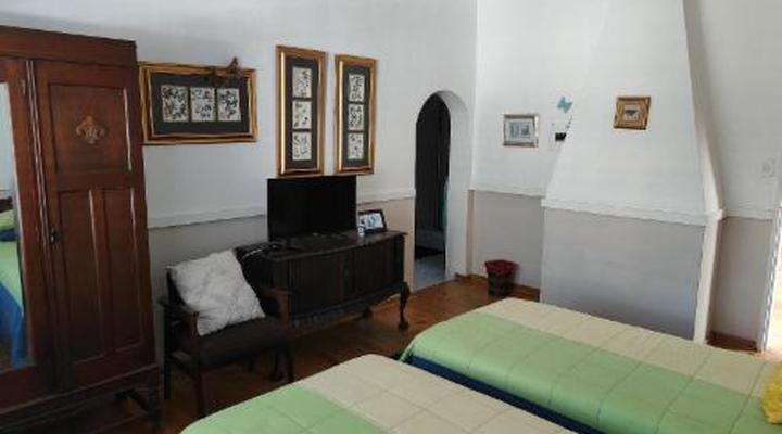 Garden of Eden Cottages & Guest House