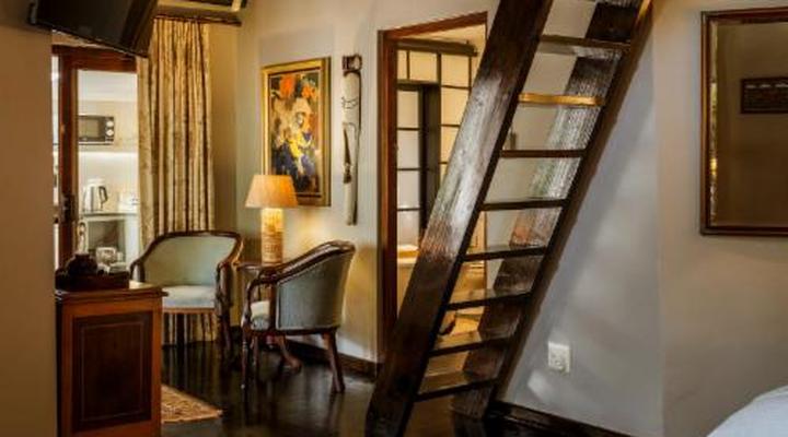 Moontide Guest Lodge