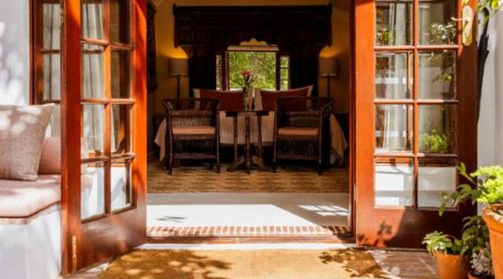 Moontide Guest Lodge