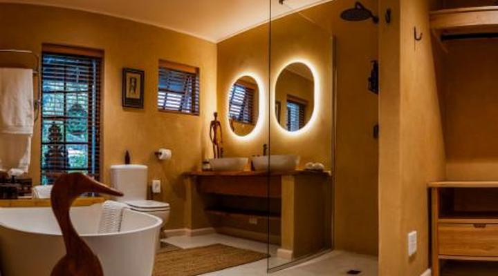 Moontide Guest Lodge