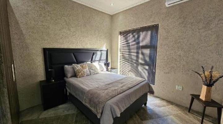 Freeman Manor - Peninsula