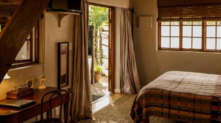 Moontide Guest Lodge