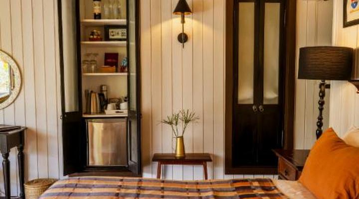 Moontide Guest Lodge