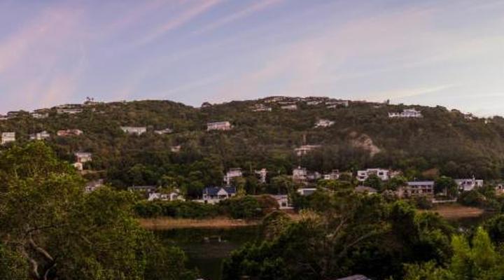 Moontide Guest Lodge