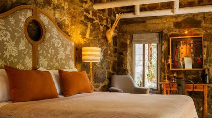 Moontide Guest Lodge