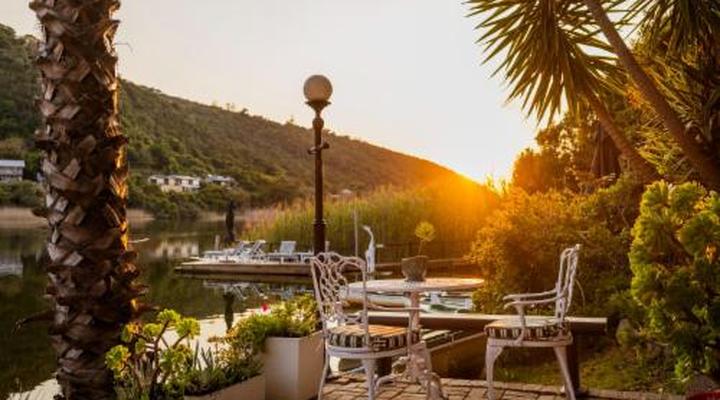 Moontide Guest Lodge