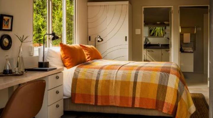 Moontide Guest Lodge