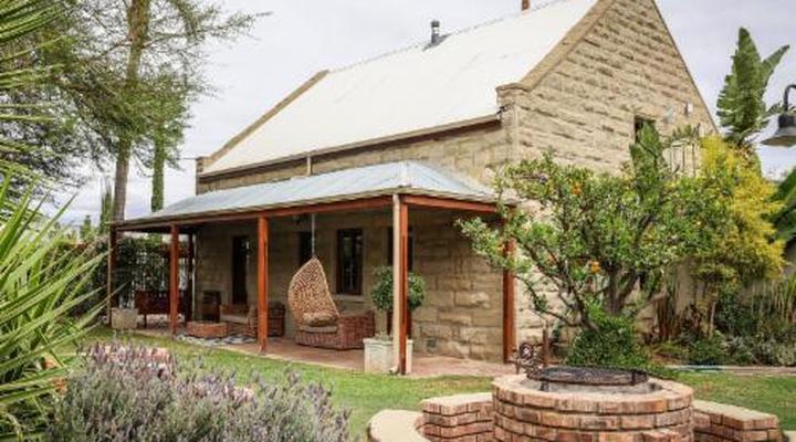 La Pension Guest House