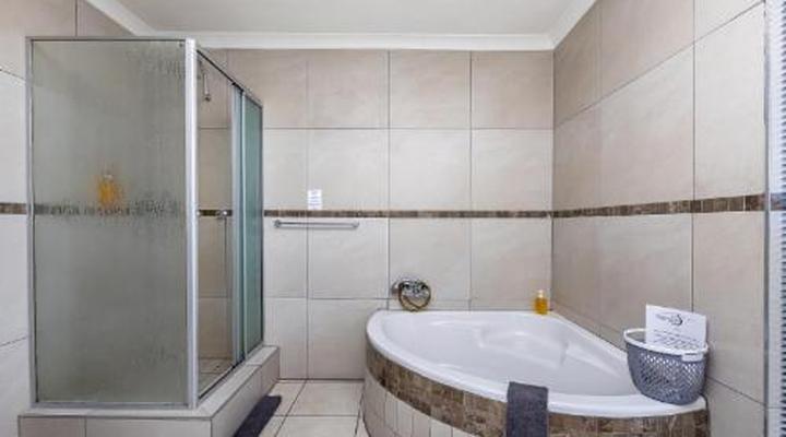 Plattekloof Premium Lodge