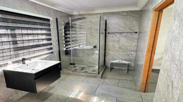 Tamarisk Guest Lodge