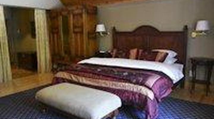 Hobbit Boutique Hotel