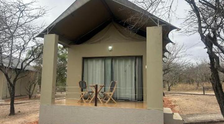 Cheetah Paw Safari Lodge