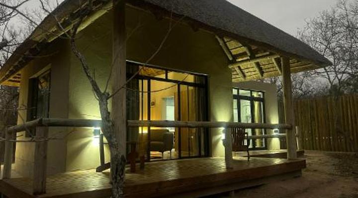 Cheetah Paw Safari Lodge