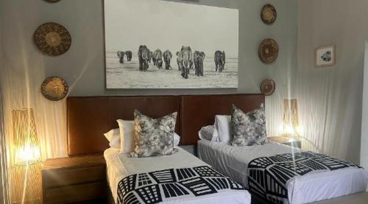 Cheetah Paw Safari Lodge