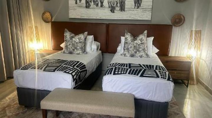 Cheetah Paw Safari Lodge