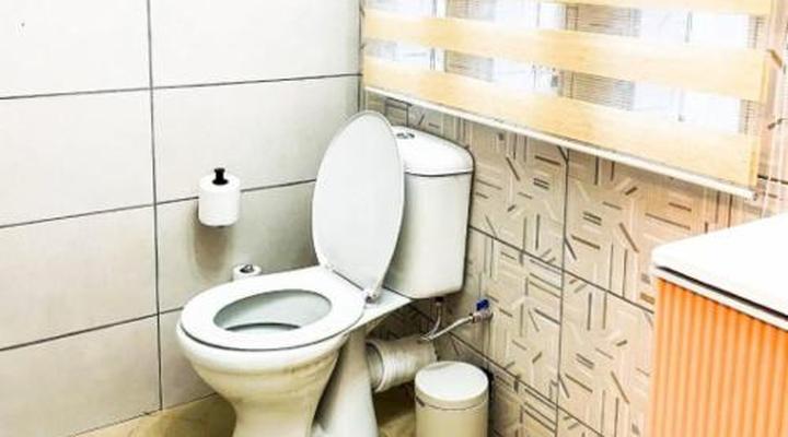 White House River Manor