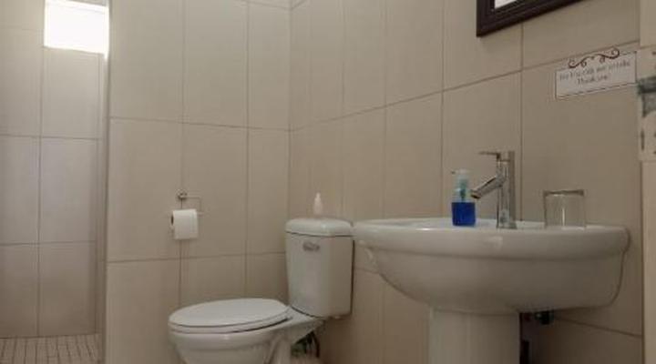 Thatchville Guesthouse