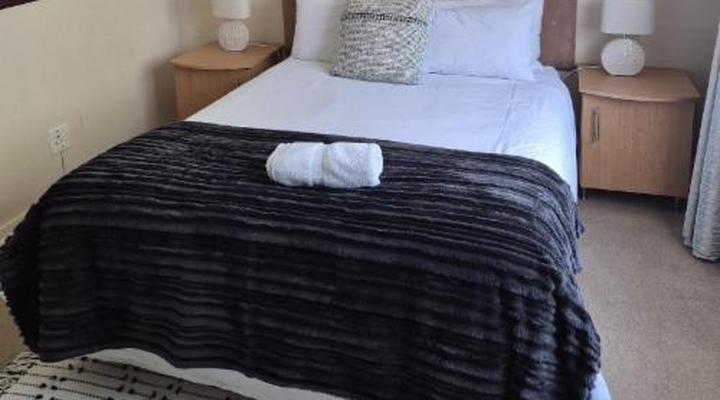 Thatchville Guesthouse