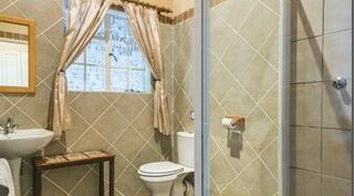 Lost Trail Guesthouse