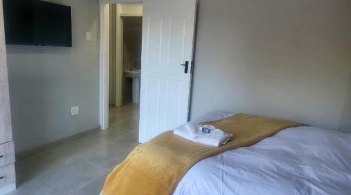 Ematolweni Guesthouse