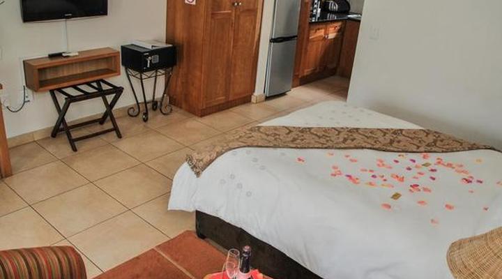 Hoyohoyo Chartwell Lodge