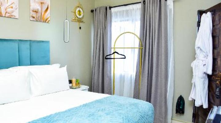 C'est La Vie Guest House