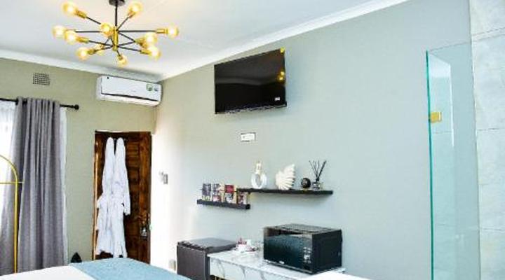 C'est La Vie Guest House