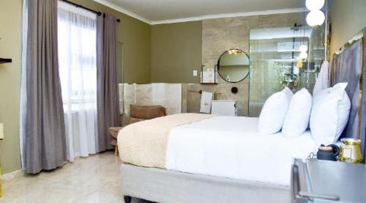 C'est La Vie Guest House