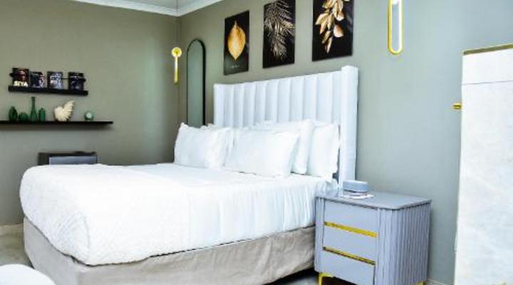 C'est La Vie Guest House