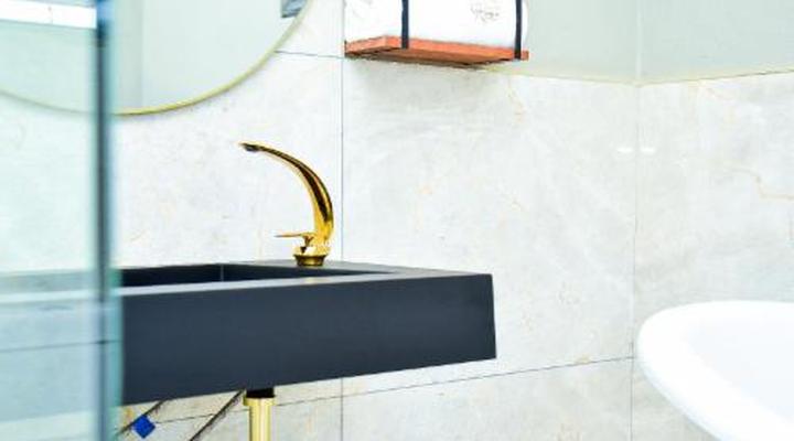 C'est La Vie Guest House