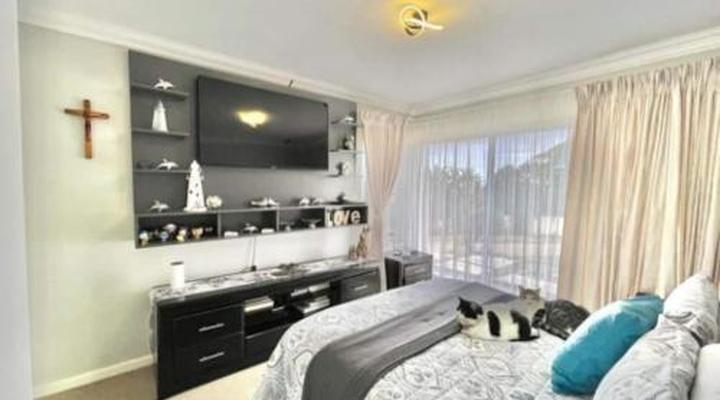 Lillies and Leopards Holiday Home