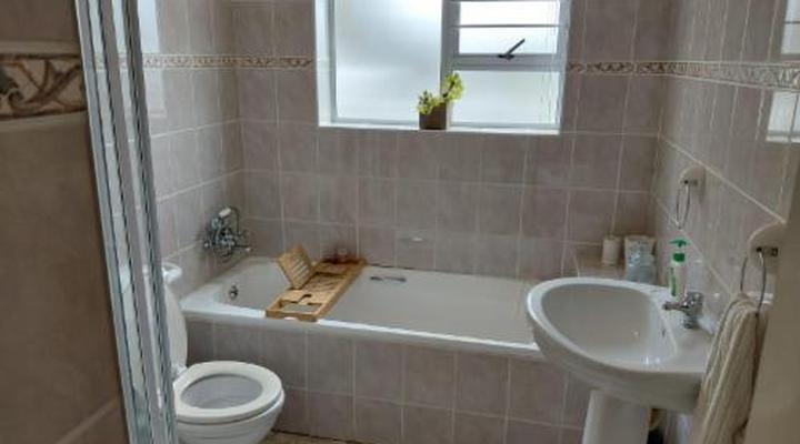 Lillies and Leopards Holiday Home