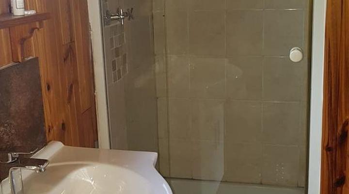 Mountain Breeze Log Cabins