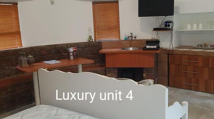 Mountain Breeze Log Cabins