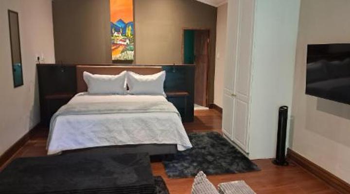 The Nugget Guest Lodge