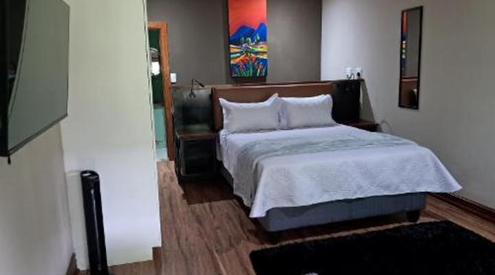 The Nugget Guest Lodge